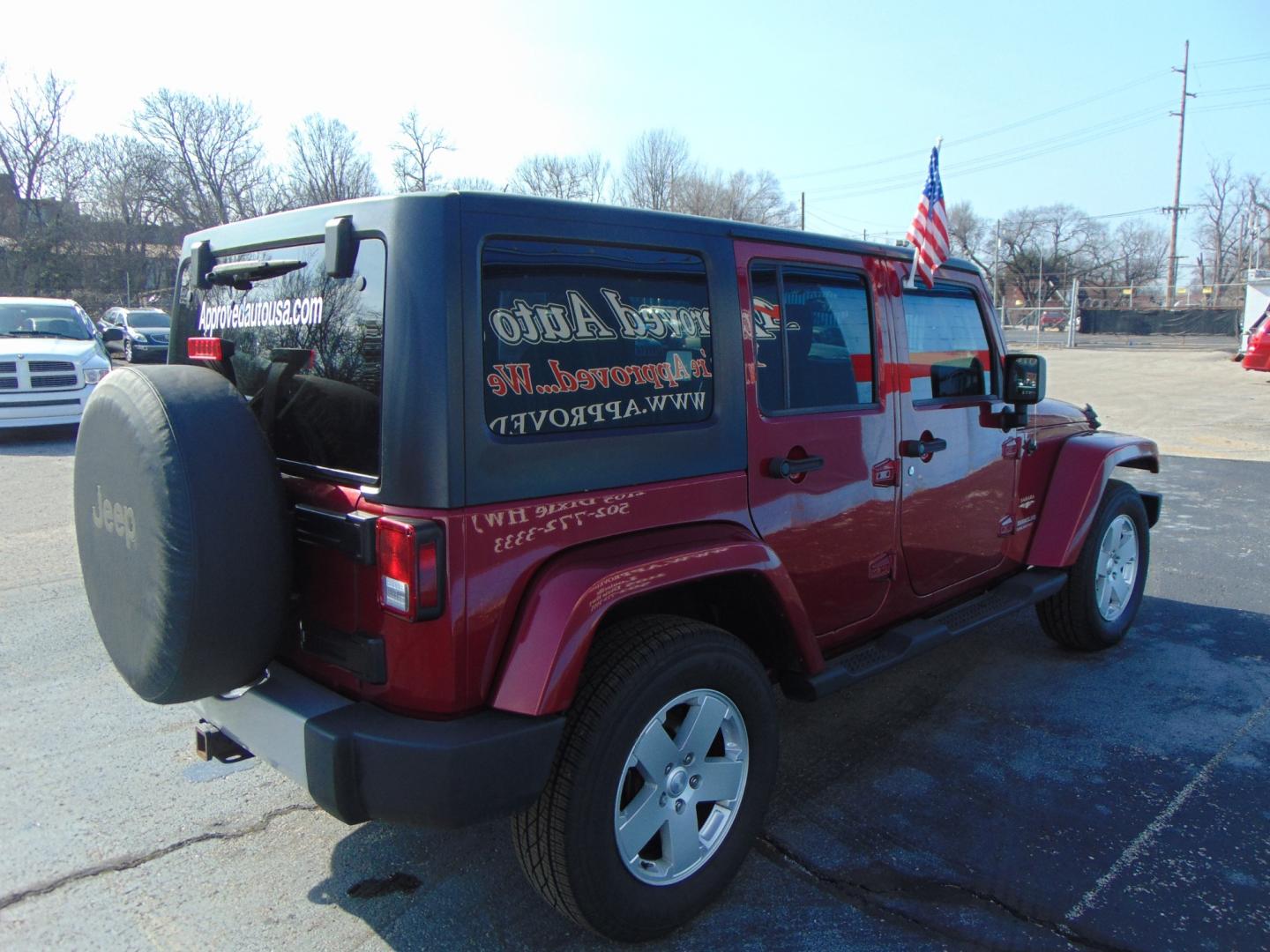 2012 BURGUNDY Jeep Wrangler (1C4HJWEG4CL) with an V6 3.6 Liter engine, Automatic, 5-Spd transmission, located at 2105 Dixie Hwy, Louisville, KY, 40210, (502) 772-3333, 38.220932, -85.795441 - Photo#10